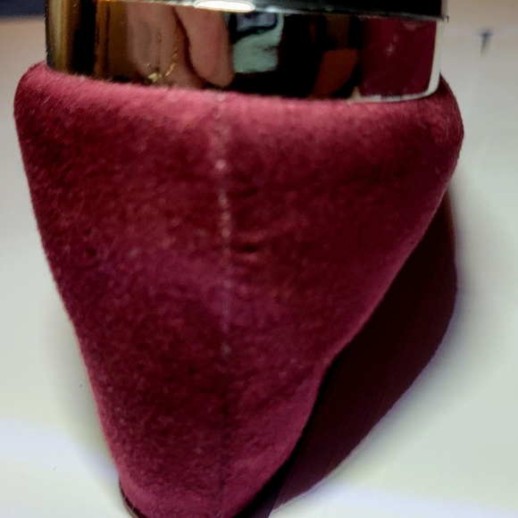 NWT Burgandy "Velvet like" Dress Shoes w/ Black Fuzzy Decor on Toe SZ 10 - Picture 2 of 11